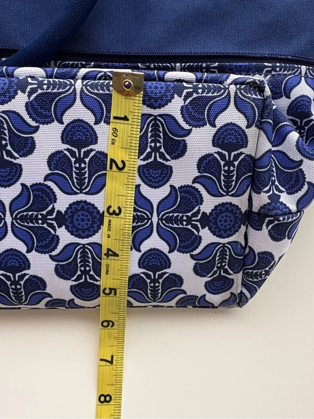 Vera Bradley Lighten Up Expandable Travel Bag Blue & White Floral Pattern
